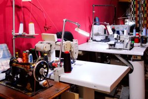 L'atelier taller de costura